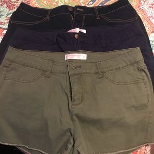 No Boundaries shorts sz 15